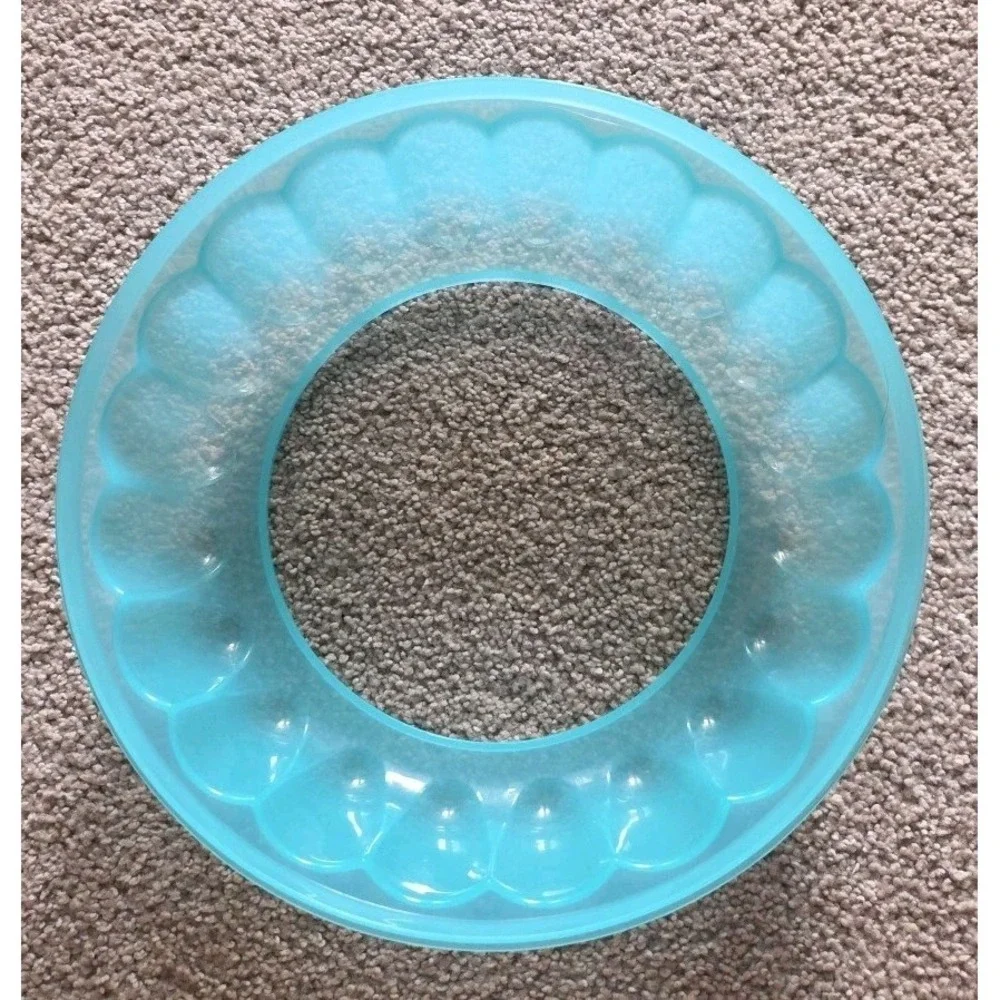 Tupperware vintage teal